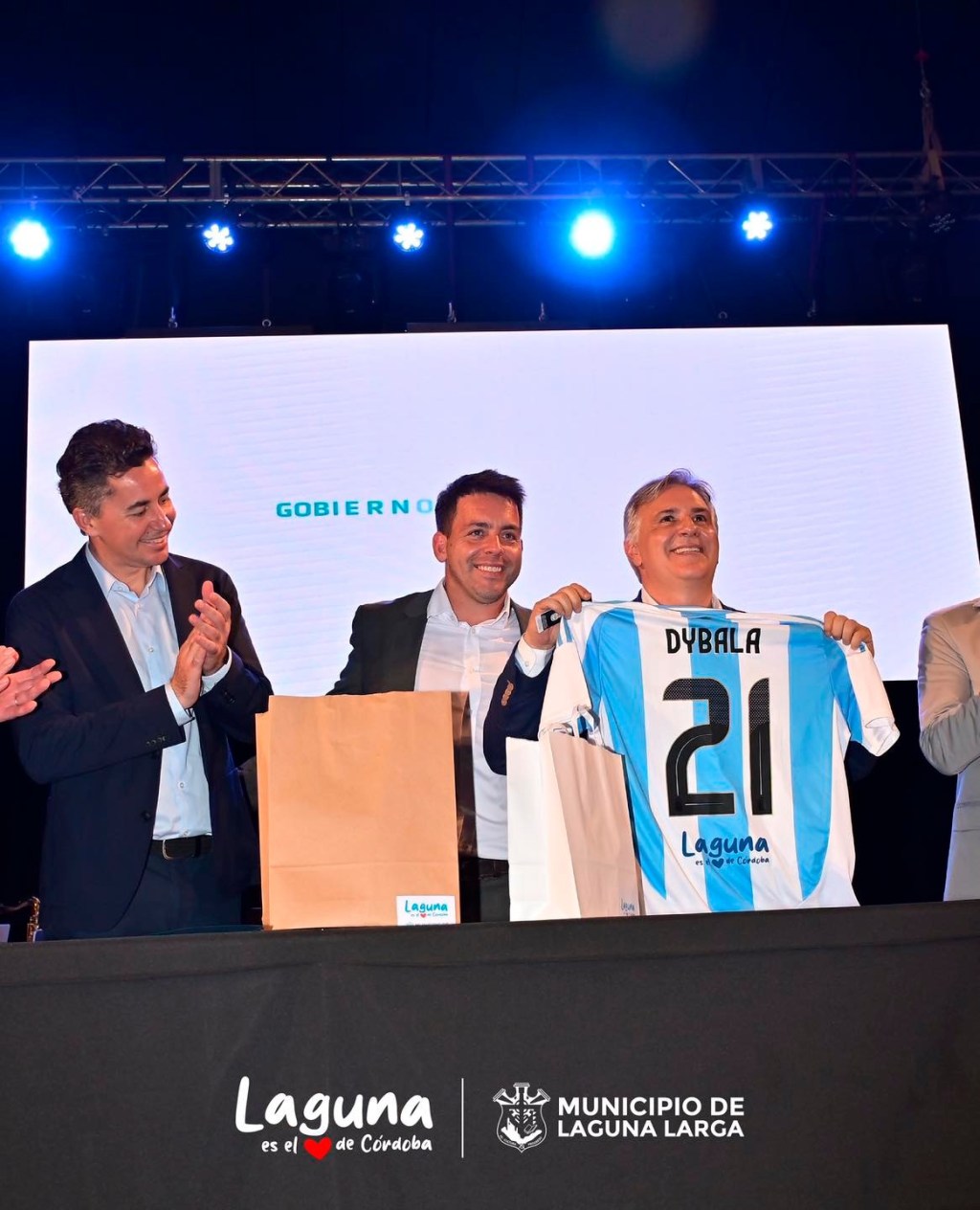 Histórica visita del Gobernador de Córdoba Martín Llaryora a Laguna&nbsp;Larga