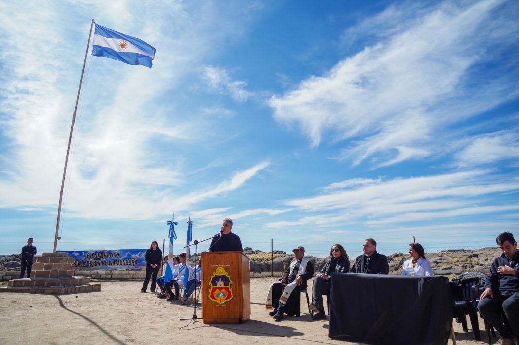 Llaryora inauguró el ciclo lectivo de escuelas de alta montaña y anunció conectividad satelital para 600 establecimientos rurales